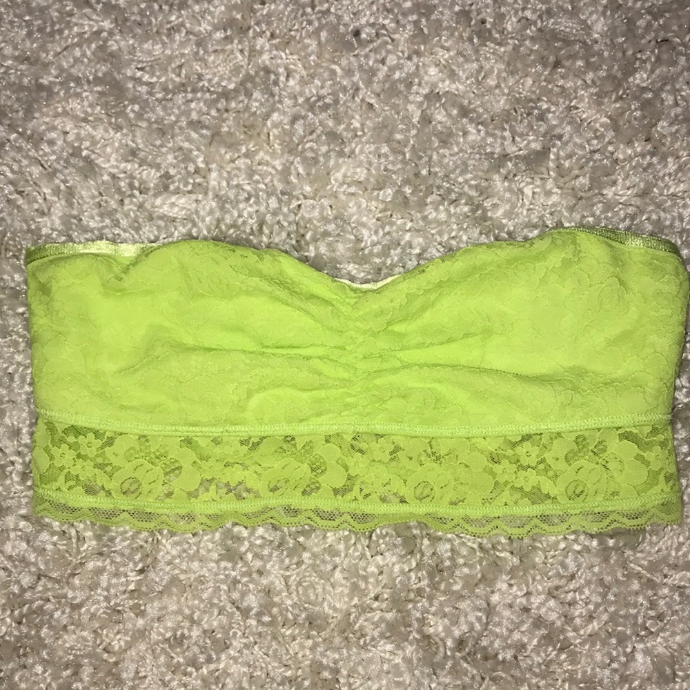Bring green aerie lace bandeau! 💚